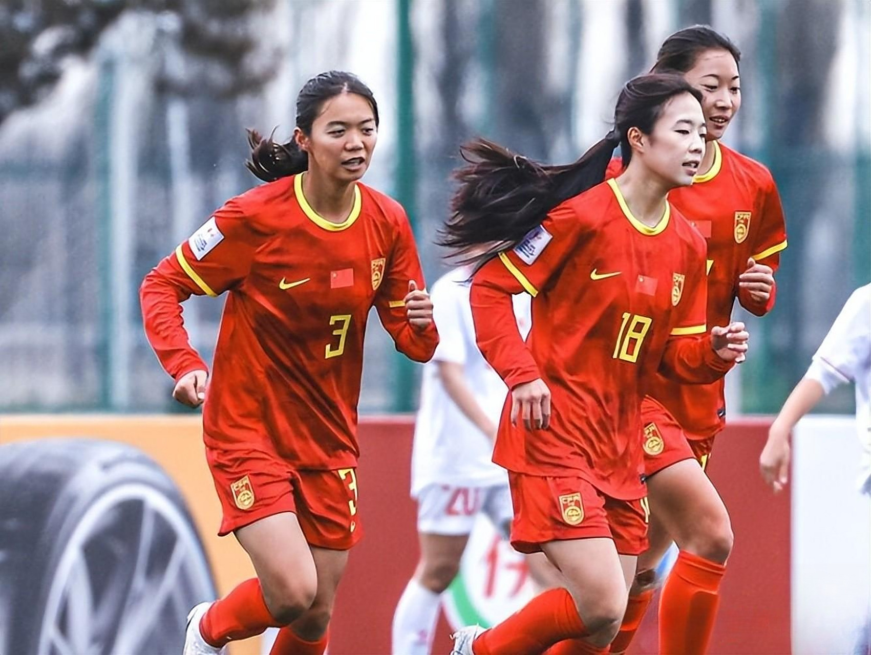 包含小国女足友谊赛落幕,各队球员技惊四座的词条 包含小国女足友谊赛落幕,各队球员技惊四座的词条