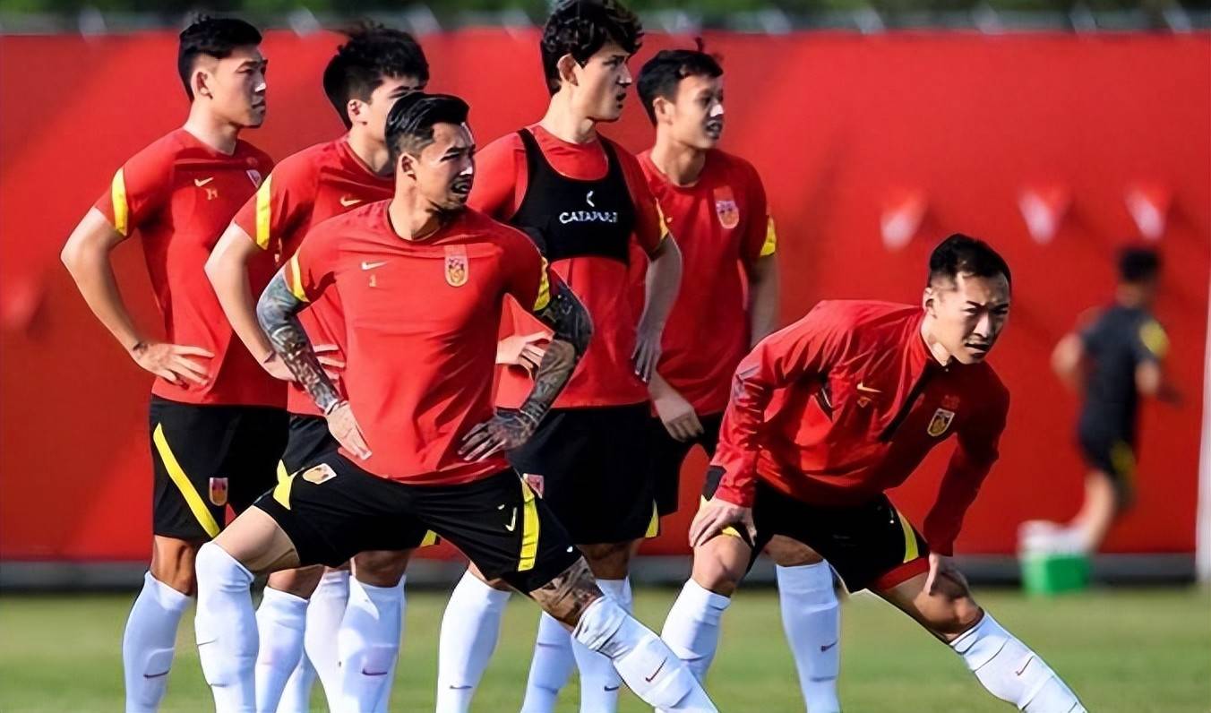 包含国内足球新季排位赛开踢，球队实力勘测的词条