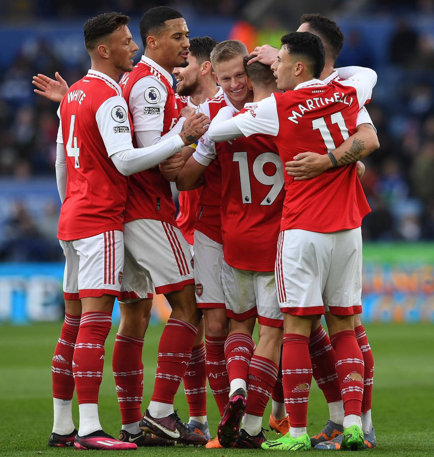 奥萨苏纳客场抢分,继续领跑积分榜的简单介绍 奥萨苏纳客场抢分,继续领跑积分榜的简单介绍