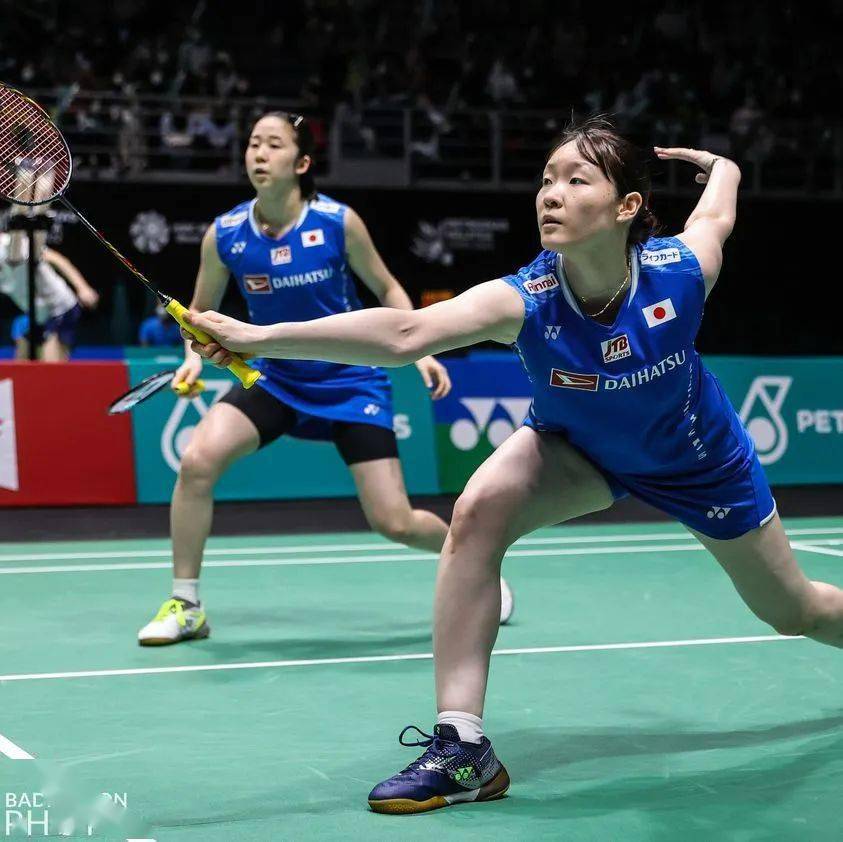 包含泰国队完胜日本队，黄鸭组合刷新纪录的词条