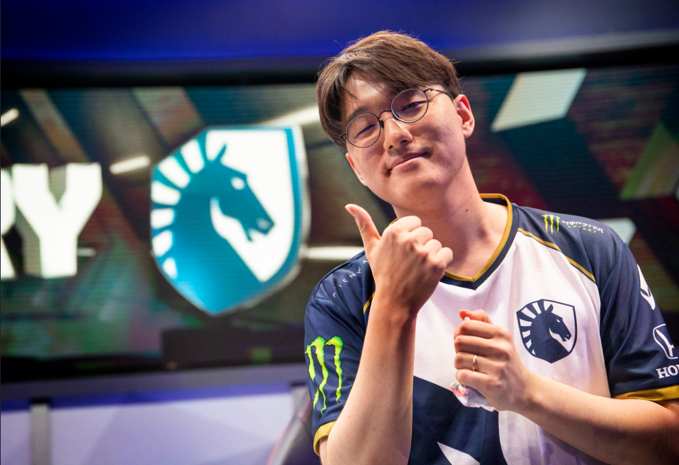 关于100T完胜TL，Scout一己之力扛起全队的信息