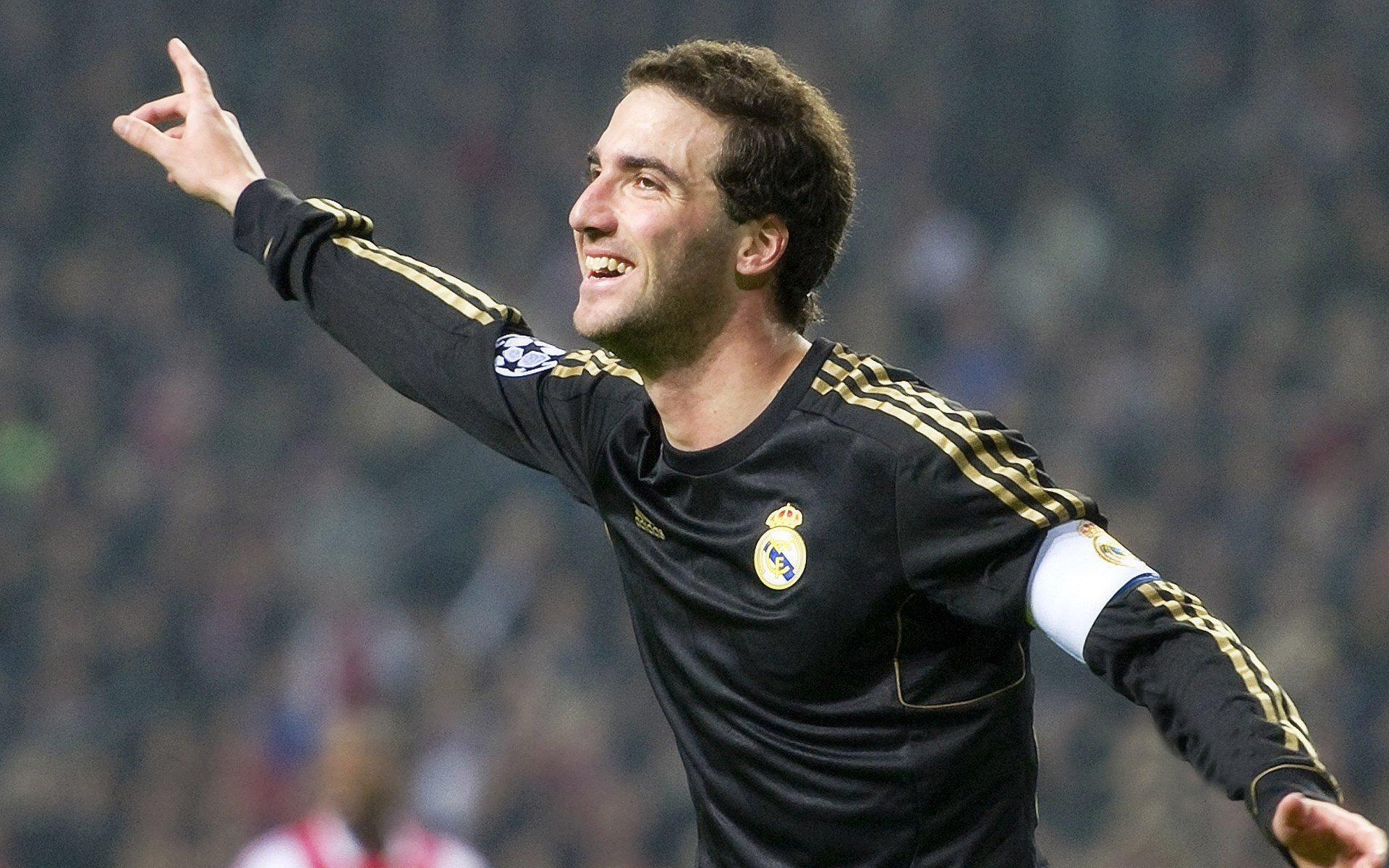 北欧寒流与伊比利亚风暴，当芬兰收割哲学碰撞英超争冠焦点战